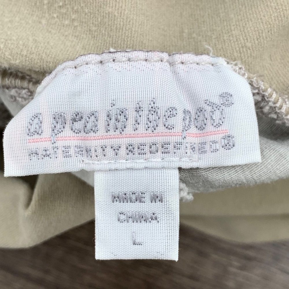 A Pea in the Pod Size Large Maternity Cropped Cargo Camouflage Casual Pants - Picture 8 of 9